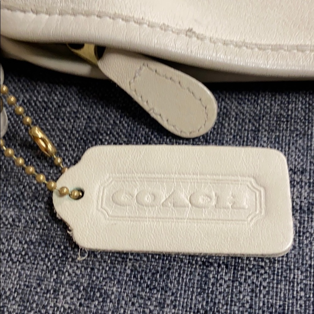 Vintage Coach leather cross body bag, cream - Picture 12 of 15